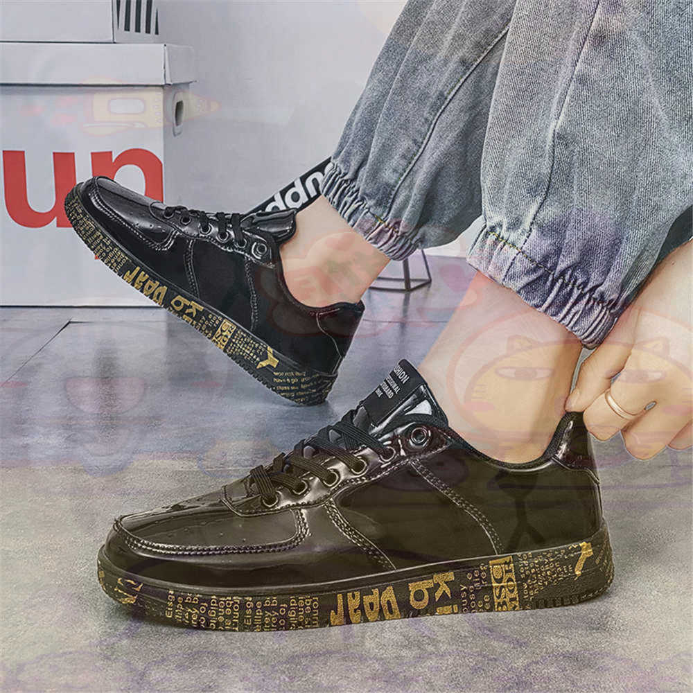 Round Foot Size 45 Sneakers Wh - Kawaii Tech Accessories 评论和价格